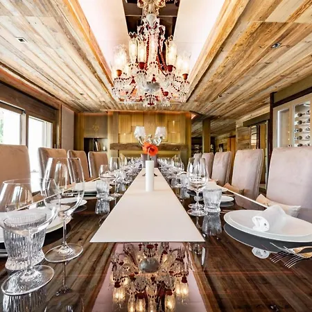 Ski In Ski Out Luxury Chalet Apartment *