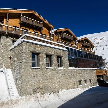 Ski In Ski Out Luxury Chalet Apartment